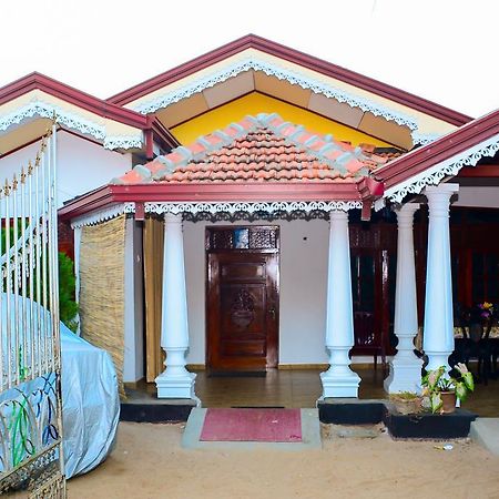 Lakshmi Family Villa Негомбо Екстериор снимка