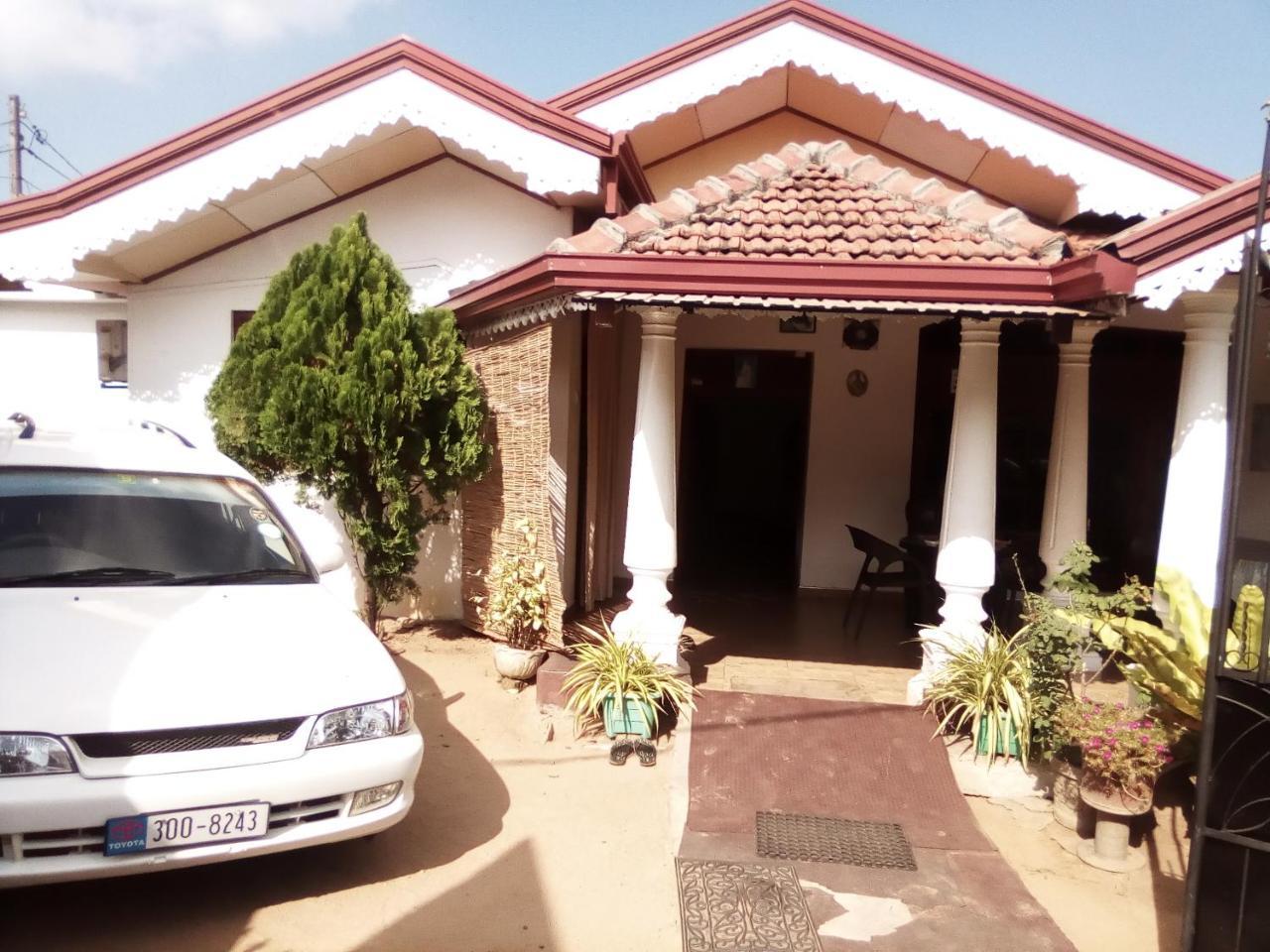 Lakshmi Family Villa Негомбо Екстериор снимка